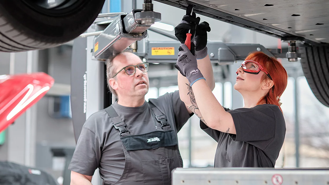 Mécatronicien(ne) d’automobiles CFC orientation véhicules légers