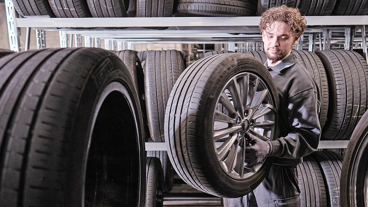 Automobil-Fachmann / Automobil-Fachfrau EFZ Fachrichtung Nutzfahrzeuge