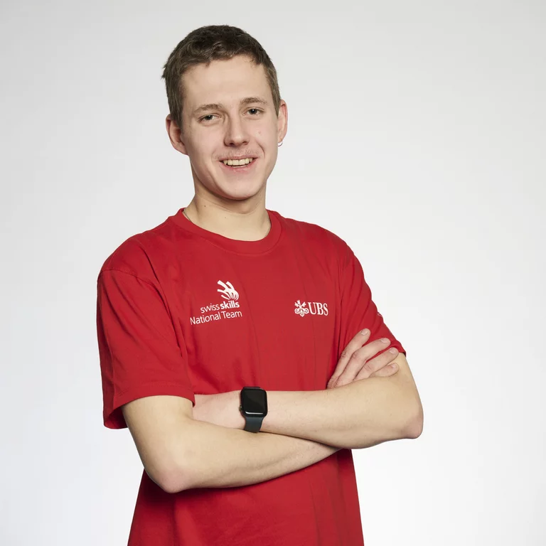 Nevio Bernet als Champion