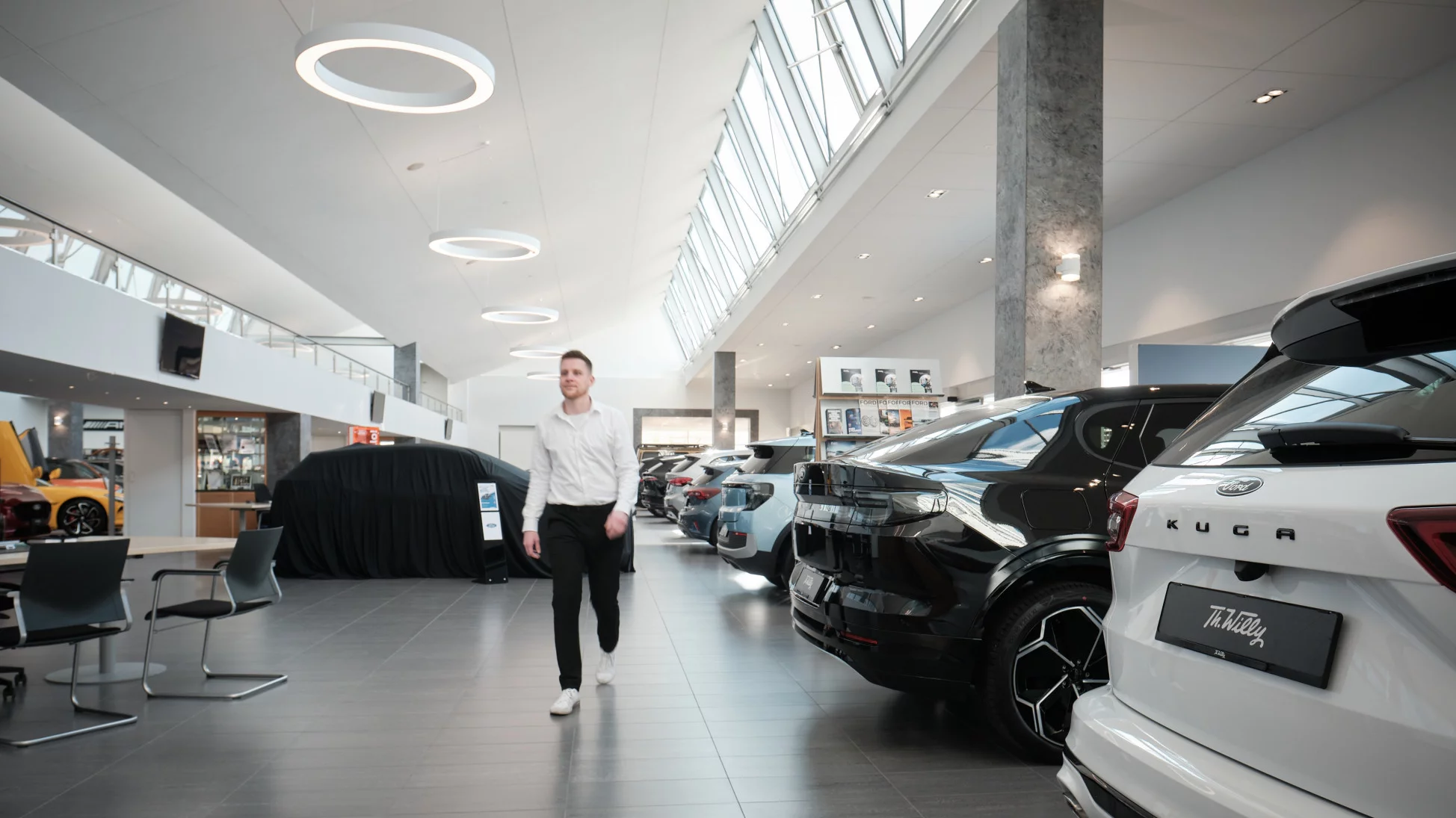 Gestionnaire du commerce de détail CFC Sales Automobile